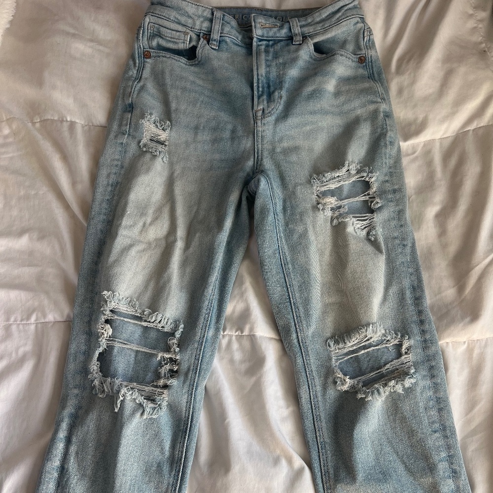 American Eagle Light Wash Mom Jeans